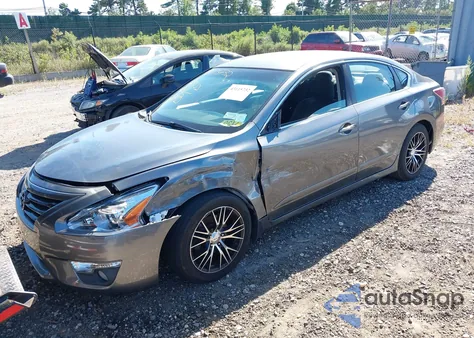 2015 Nissan Altima 2.5 S z USA, uszkodzony, nr VIN 1N4AL3AP2FC154702